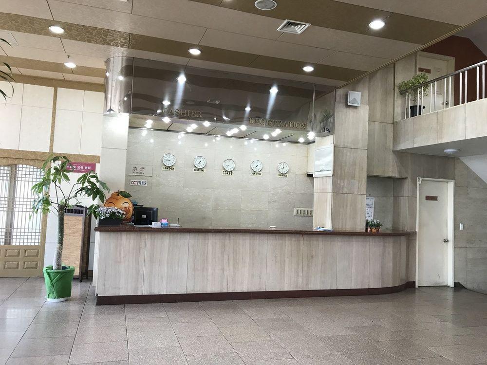 Hotel Seoul Tourist Jeju Exterior foto